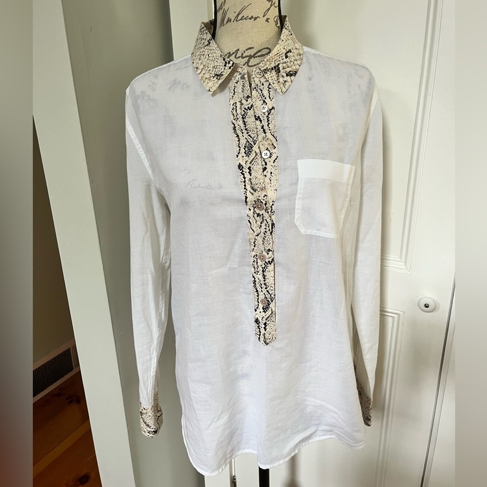 Equipment Femme White Tunic Top with Python Pattern Detail. Women's Size: M.
